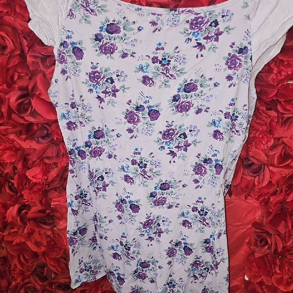 Fleurish Lavender Floral Ruffle Blouse Size Large - Picture 7 of 7